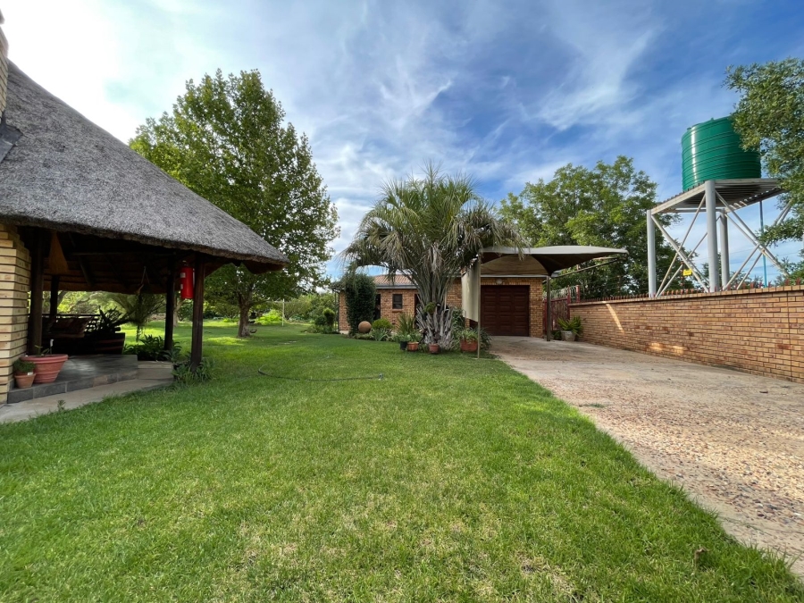 4 Bedroom Property for Sale in Christiana North West